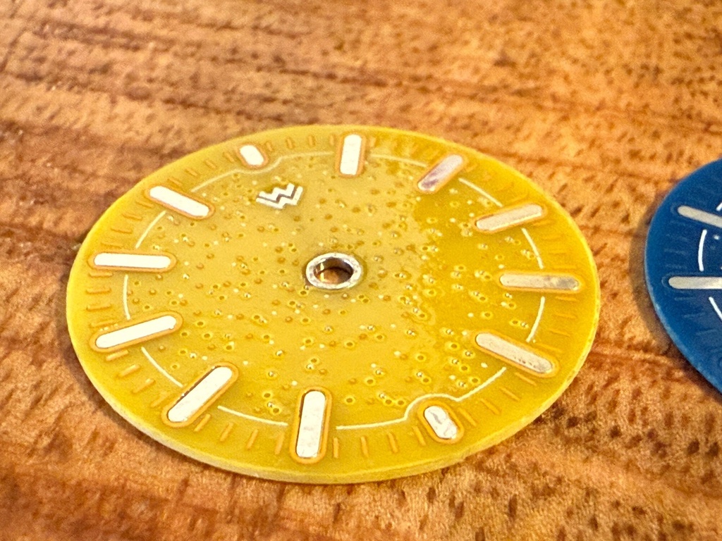 [FLX-DL-28.5-YLL-SLV] Flecks Dial - 28.5 mm (Yellow/Silver)